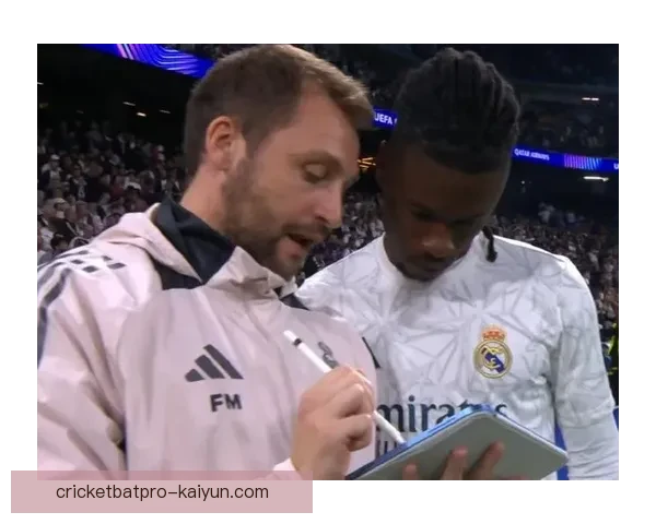 卡马文加在欧冠赛场的惊艳表现，助力球队稳步提升竞争力