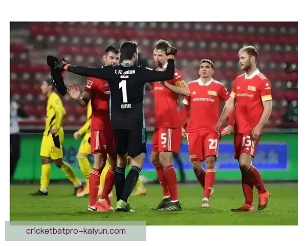 若日尼奥近期在球队中的贡献持续提升,状态回暖值得关注。 若日尼奥近期在球队中的贡献持续提升,状态回暖值得关注。